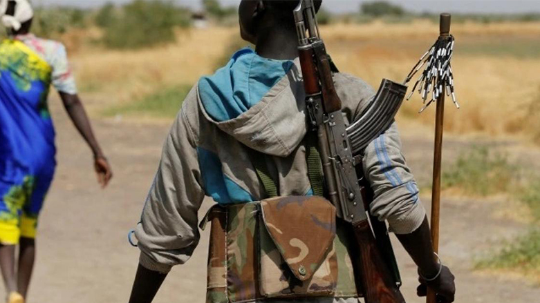 عشرات الآلاف من الأشخاص فروا من البلاد بسبب أعمال العنف (وكالات)